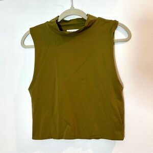 Aritzia / Babaton Cropped Shirt